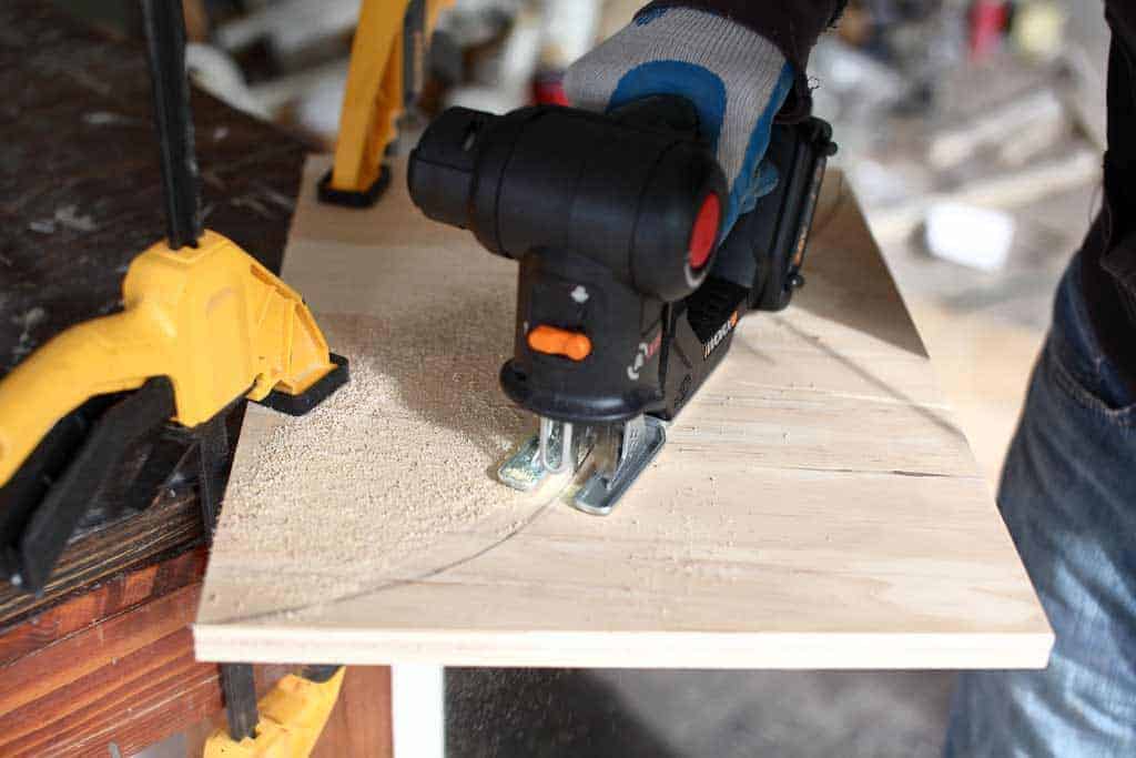 using jig saw to cut curved shelf boards