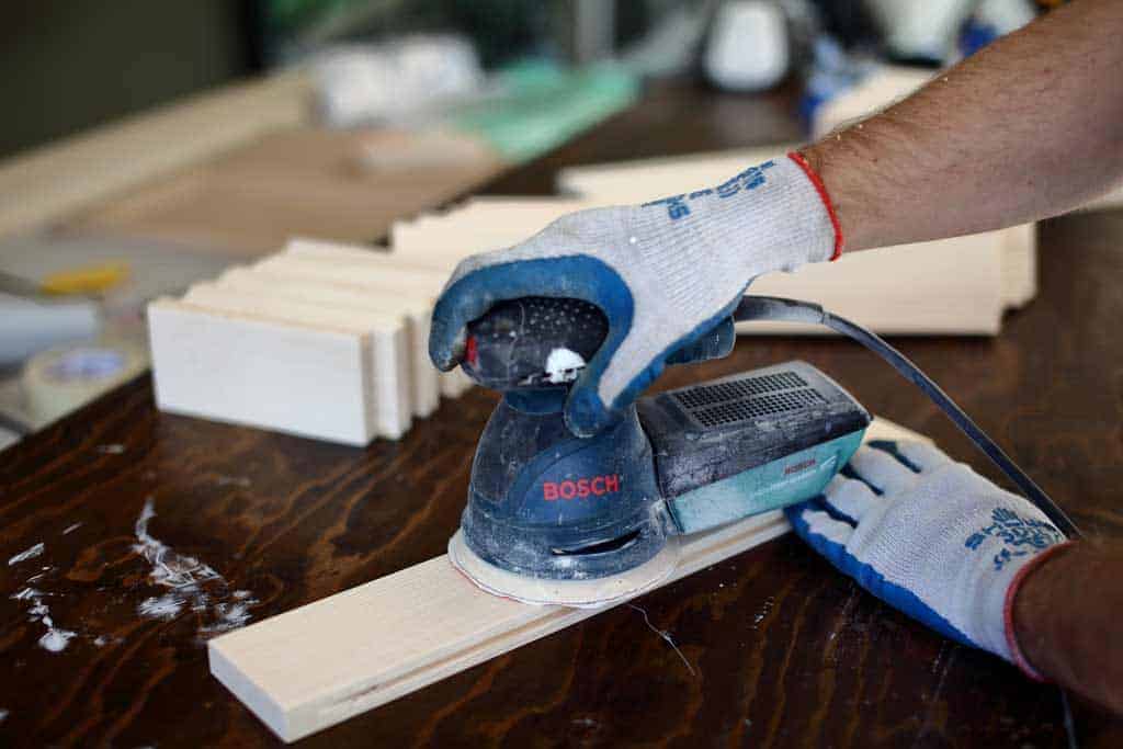 sanding wood with random orbital sander