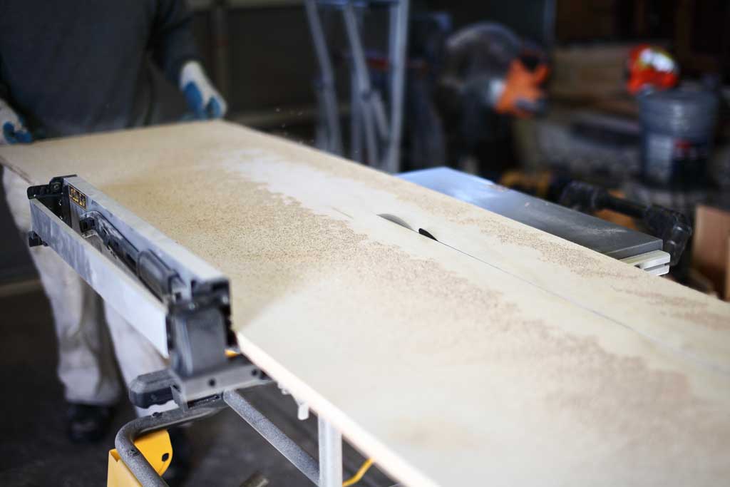 cutting plywood with table saw