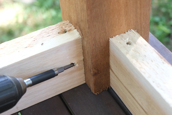 Weekday Projet: Make a Cedar Bench in Less Than 2 Hours