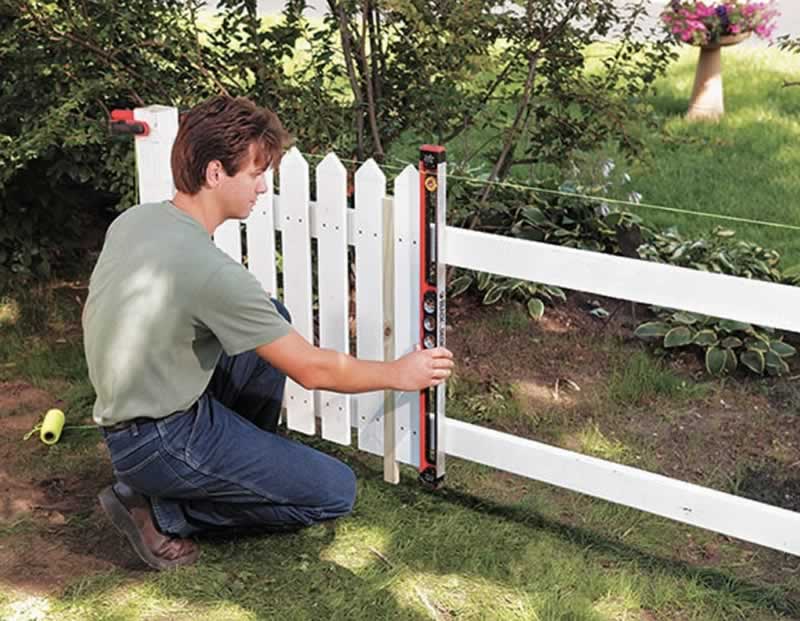 How to install a wood fence - building fence