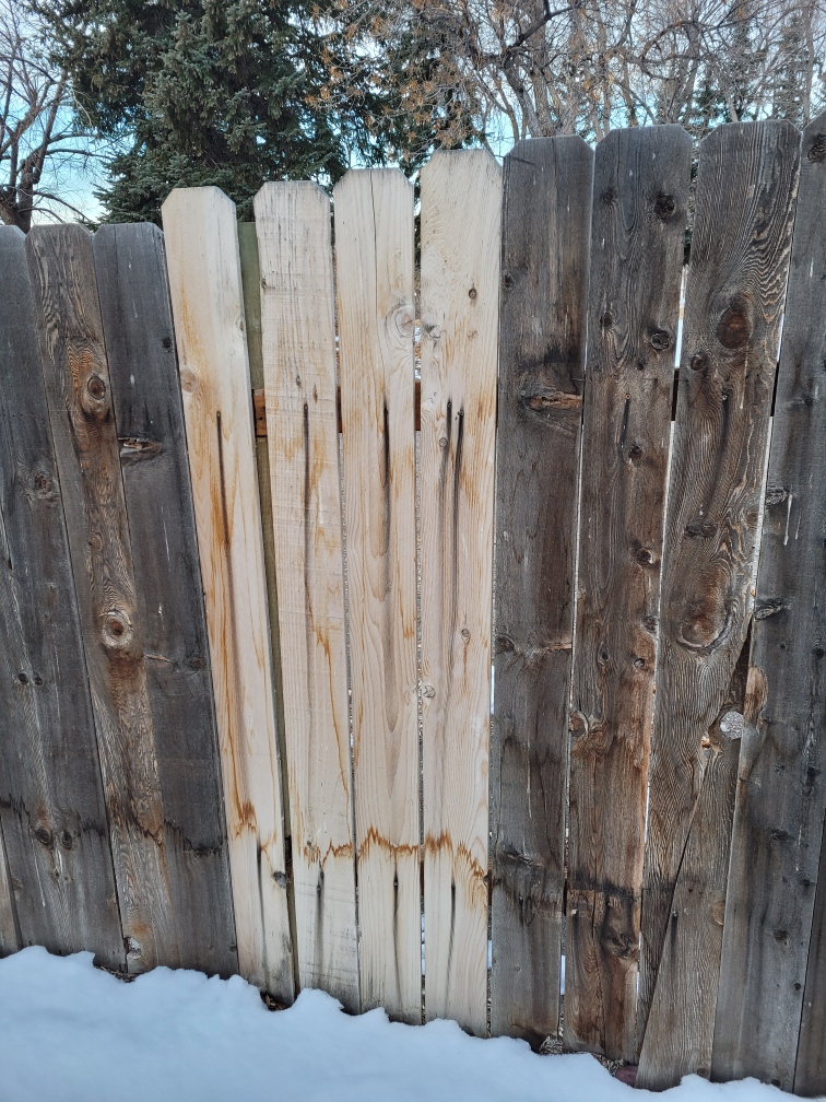 cedar fencing pickets