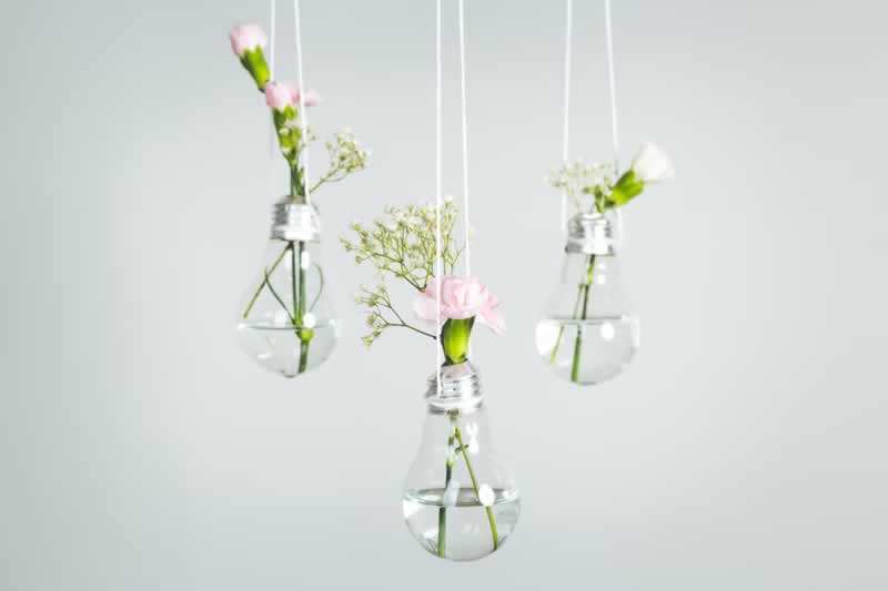 6 DIY Projects That You Can Easily Build - hanging bulbs