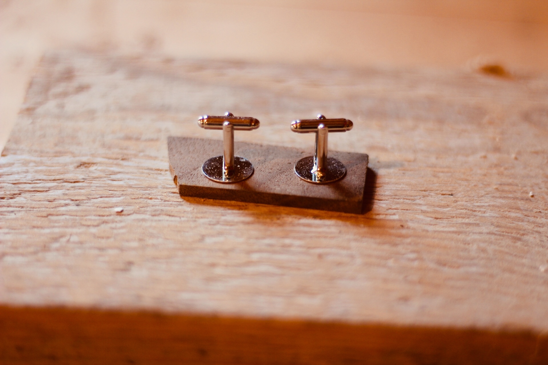 wooden custom cufflinks - step 1