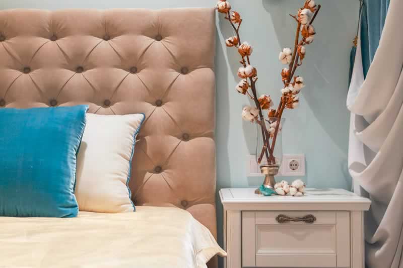 10 Tips for DIYing an Awesome Bed - headboard