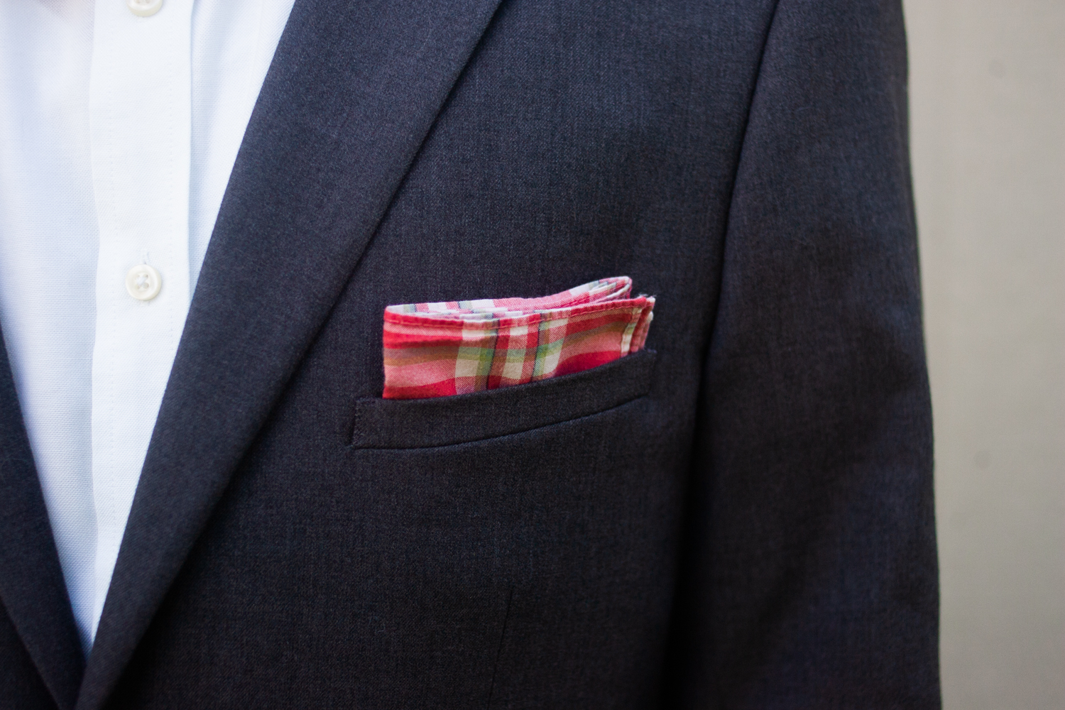 how to fold a pocket square