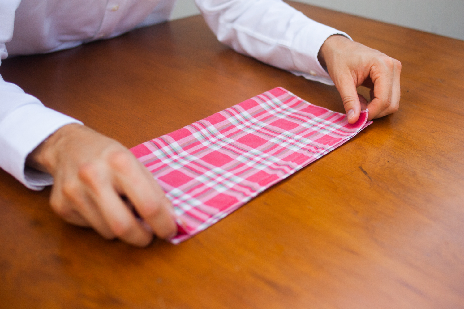 how to fold a pocket square