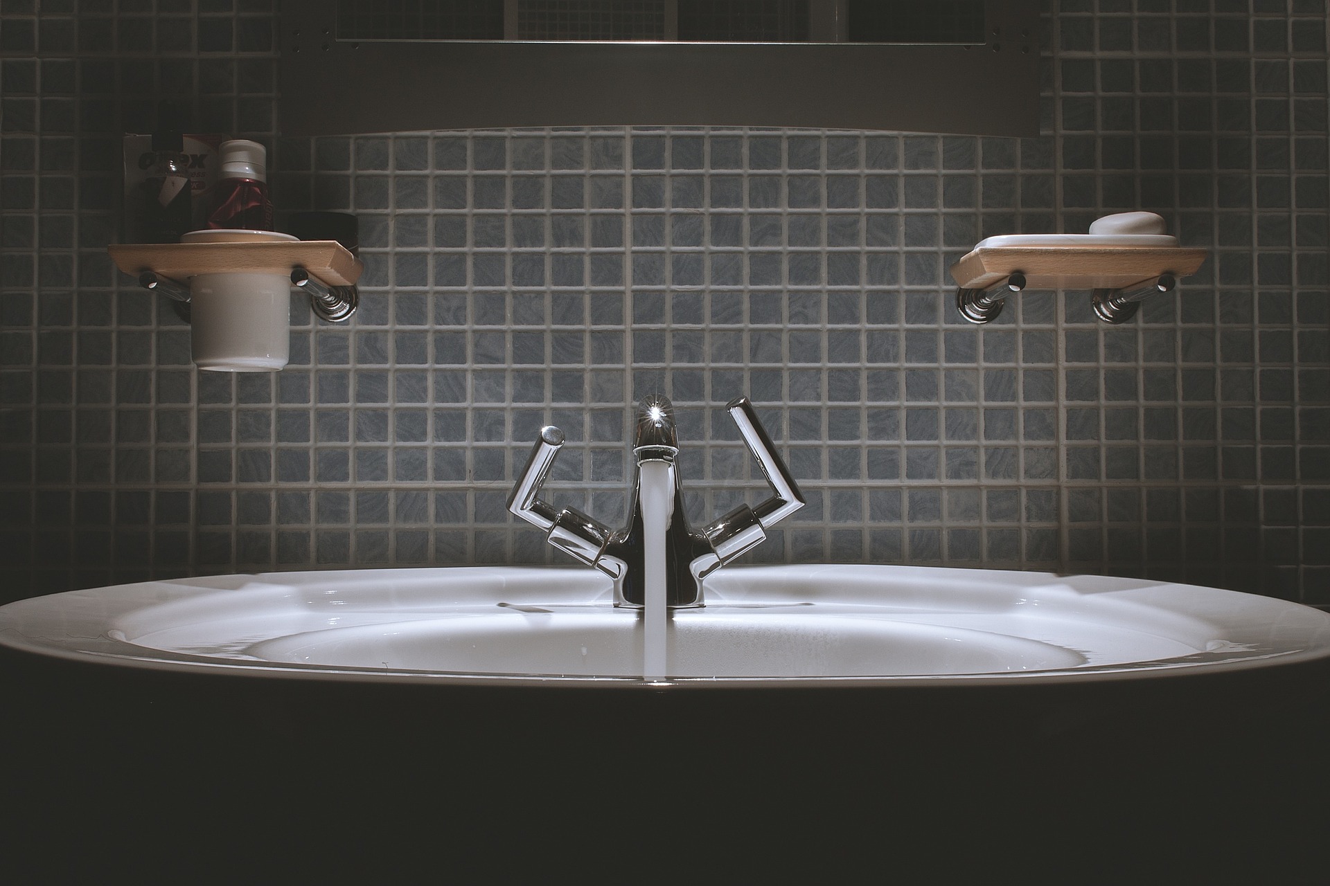 Well applied grout in bathroom tiles